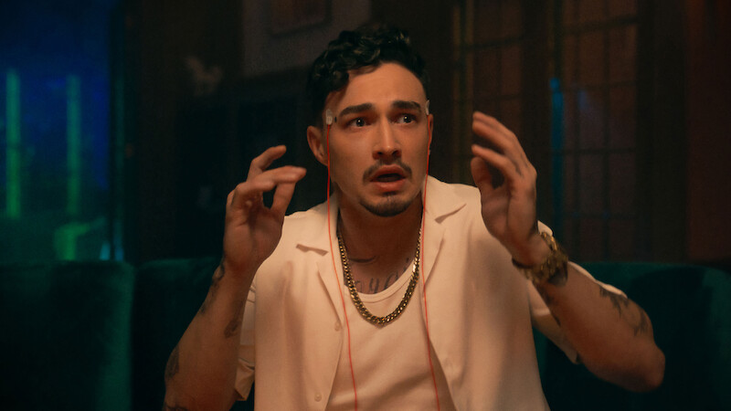 Gavin Leatherwood as Dennis in 'It's What's Inside.'