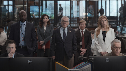 McKinley Belcher III as Carl Otieno, Mozhan Navabi as Melissa Kornblau, Robert De Niro as George Mullen, Jesse Plemons as Roger Carlson and Connie Britton as Valerie Whitesell in 'Zero Day'