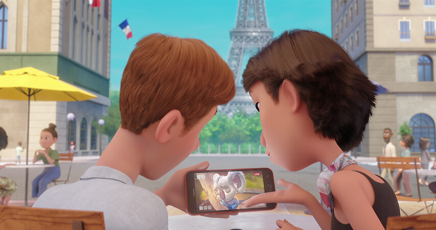 Two children watching Back to the Outback