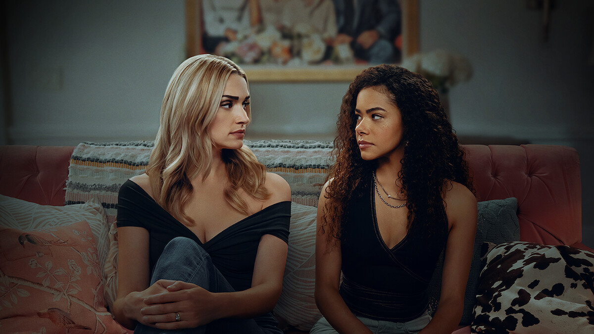 Brianne Howey como Georgia Miller e Antonia Gentry como Ginny Miller na temporada 3 de ‘Ginny e Georgia’