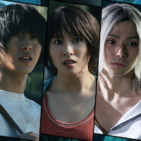 Three young adults with serious expressions, each in separate panels. One holds a weapon, another looks surprised, and the third has white hair. The environment is tense and dramatic, suggesting a suspenseful or action-filled scene.