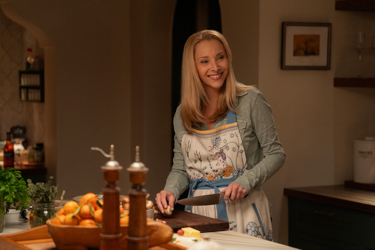 Lisa Kudrow as Lydia in Season 1 of 'No Good Deed'