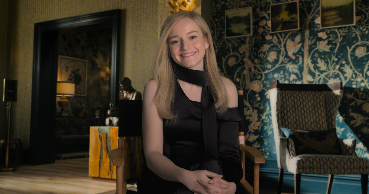 Julia Garner Explains Anna's Accent | Inventing Anna