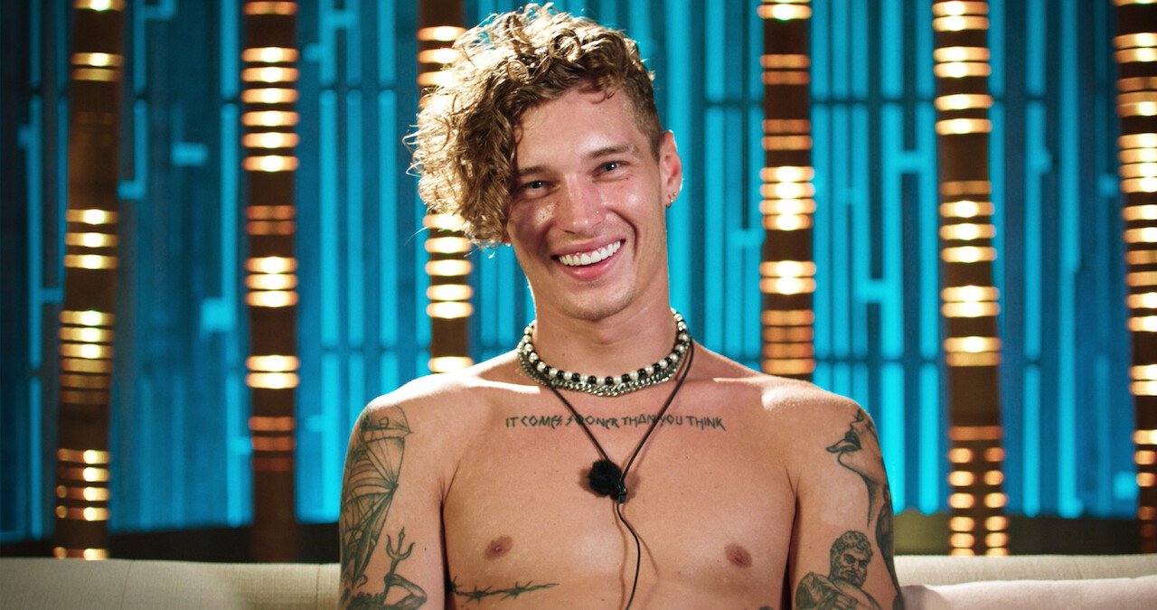 Stevan Flirting With Georgia | Too Hot To Handle