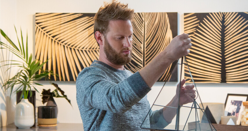 How Does Bobby Berk Transform Houses So Quickly on ‘Queer Eye’? Hero Image