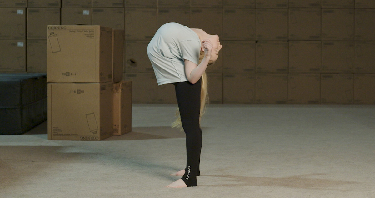 Watch ‘Day Shift’ Contortionists Twist Themselves in Half