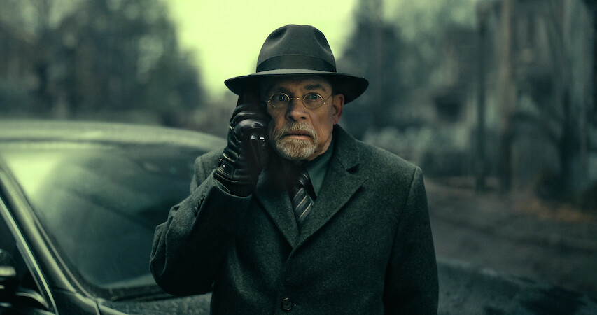 Mark Hamill as Arthur Pym in The Fall of the House of Usher.