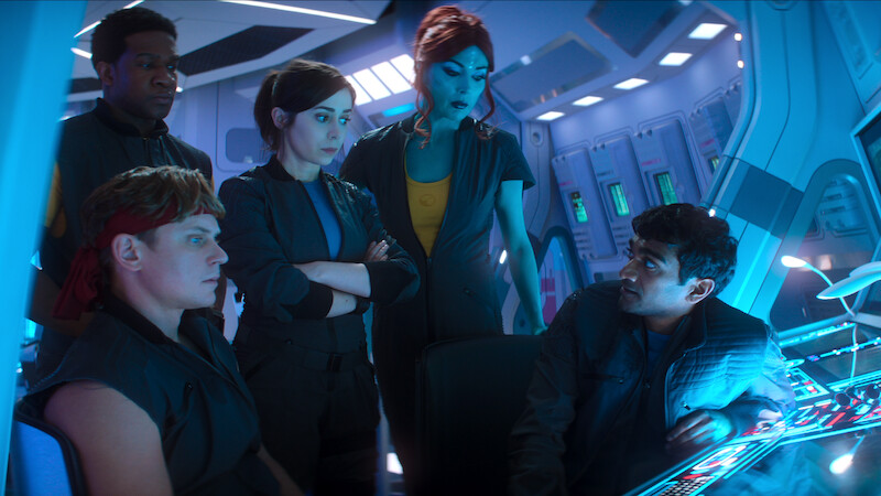 Billy Magnussen, Osy Ikhile, Cristin Milioti, Milanka Brooks, and Paul G. Raymond in Season 7 of ‘Black Mirror’ in Season 7 of ‘Black Mirror’