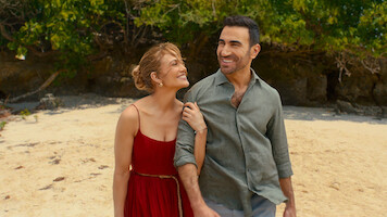 Jennifer Lopez and Brett Goldstein in 'Office Romance'
