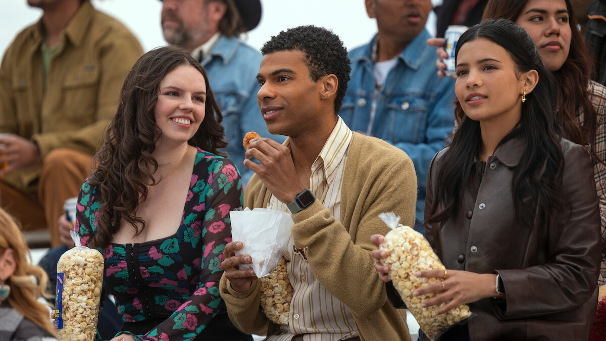 My Life with the Walter Boys. (L to R) Ellie O’Brien as Grace, Jaylan Evans as Skylar, Nikki Rodriguez as Jackie in episode 207 of My Life with the Walter Boys. Cr. David Brown/Netflix © 2025