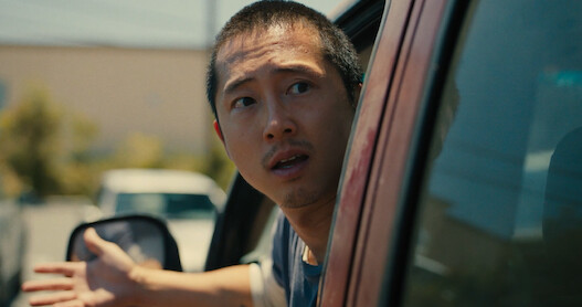 Steven Yeun em 'Treta'