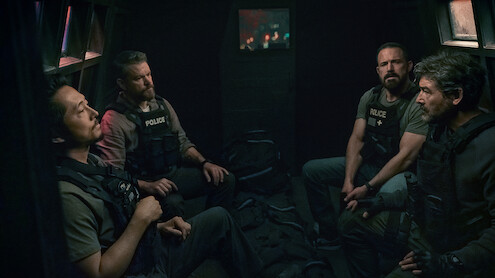 THE RIP. (L to R) Steven Yeun as Detective Mike Ro, Matt Damon as Lieutenant Dane Dumars, Ben Affleck as Detective Sergeant J.D. Byrne and Kyle Chandler as DEA Agent Mateo 'Matty' Nix in The Rip. Cr. Claire Folger/Netflix © 2025.