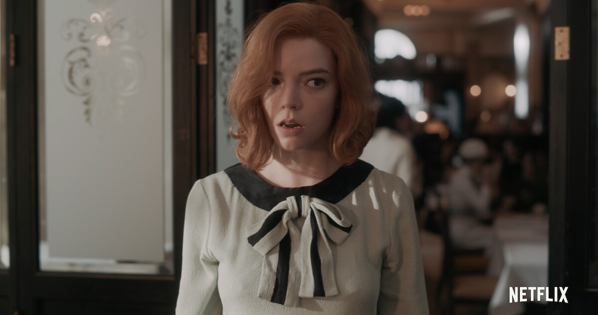Beth runs late for a match on season 1 of 'The Queen's Gambit'