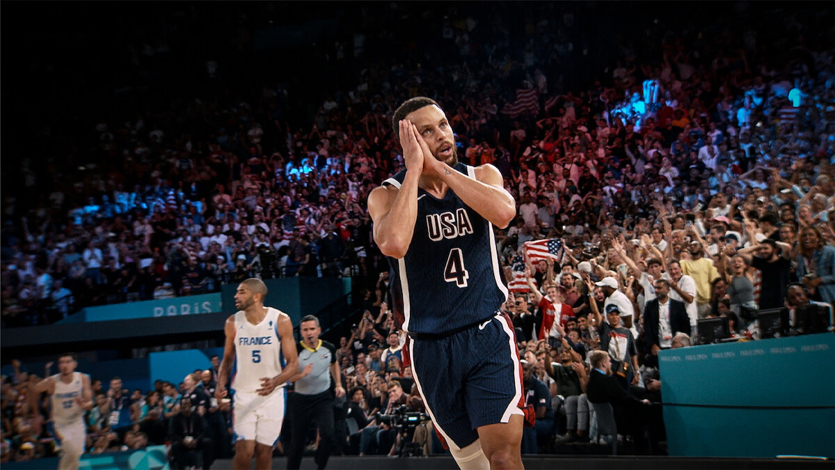 Steph Curry playing for Team USA