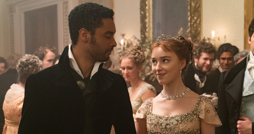 Simon (Regé-Jean Page) and Daphne (Phoebe Dynevor)