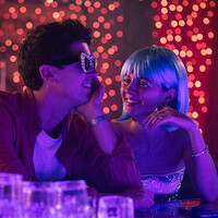 Tom Blyth as Alex and Emily Bader as Poppy in 'People We Meet on Vacation'