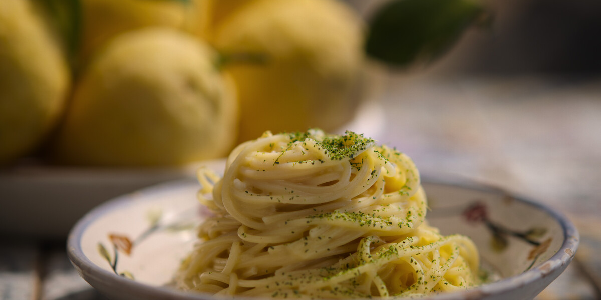 A plate of pasta.