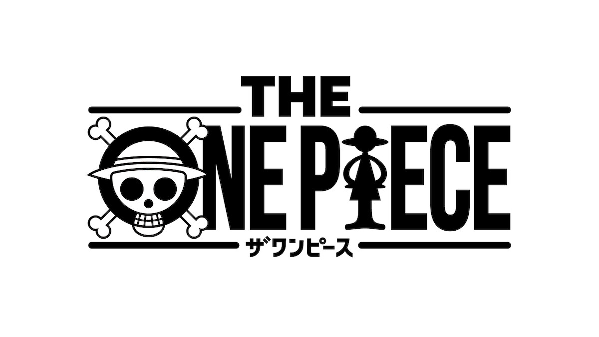 Logotipo de ‘THE ONE PIECE’ com uma caveira usando um chapéu de palha à frente de uma cruz de ossos. Um texto estilizado exibe a letra “I” como a silhueta de uma pessoa, sobre um plano de fundo branco com um texto em japonês na parte inferior.