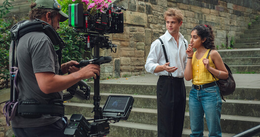 Emma Morley (Ambika Mod) and Dexter Mayhew (Leo Woodall) behind-the-scenes of 'One Day'.