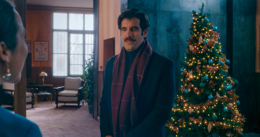 Welcome to La Navideña | 1000 Miles From Christmas