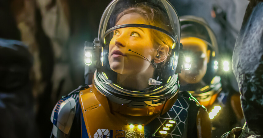 Mina Sundwall in 'Lost in Space'