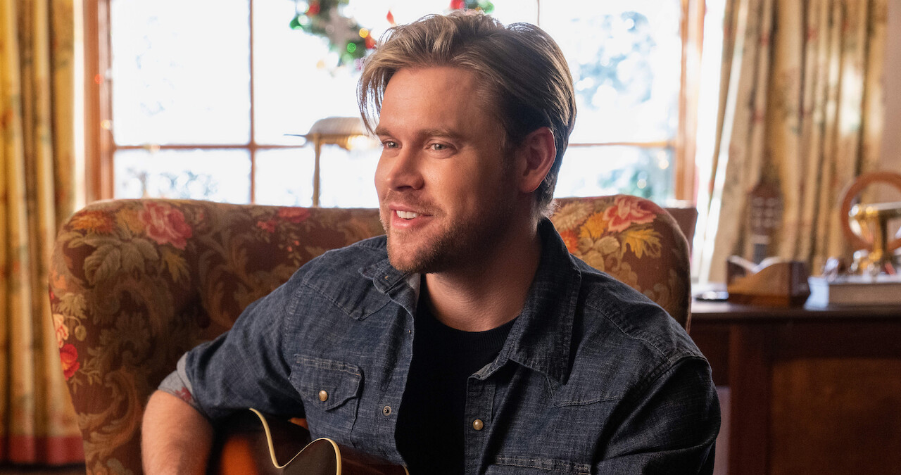 Chord Overstreet Wants to Take You Skiing for the Holidays