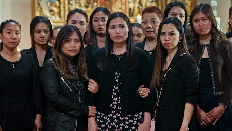  Abstract  Reservatet. Nilda Galola Aclon as Ona, Excel Busano as Angel Reyes, Isabelita Reyes as Darna, Gel Andersen as Kim in Reservatet. Cr. Courtesy of Netflix © 2024 Iptc Copyright Notice  © 2024 Netflix, Inc