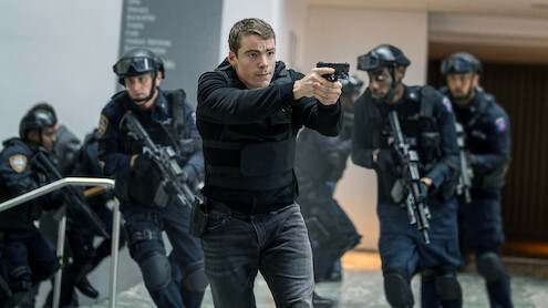 Gabriel Basso, como Peter Sutherland, na temporada 2 de ‘O Agente Noturno’